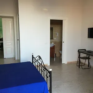 https://i-sorrisi-di-napoli.hotels-amalfi.com